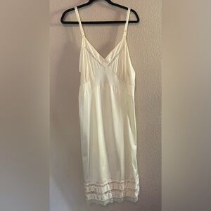 Vintage Wasp Waist White Nylon Slip with Lace Trim Velrose, 38, Adjustable Strap
